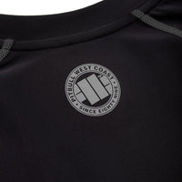 LONGSLEEVE RASHGUARD PRO PLUS SMALL LOGO - kup z Pit Bull West Coast Oficjalny Sklep